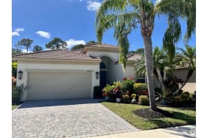 6935 SE Twin Oaks Cir, Stuart, FL 34997, Sold 04/25/22