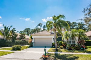 6935 SE Twin Oaks Cir, Stuart, FL 34997, Sold 04/25/22