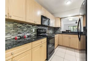 2516 S 19th St APT 202, Fort Pierce, FL 34982, Sold 04/29/22