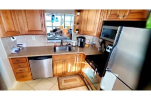 1391 S Ocean Blvd APT 706, Pompano Beach, FL 33062, Sold 04/15/22