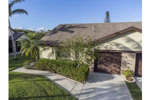 132 Village Walk Dr, Royal Palm Beach, FL 33411, Sold 04/29/22