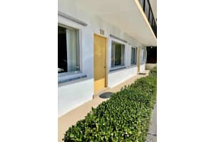 2840 Cynthia Ln APT 110, Lake Worth, FL 33461, Sold 04/11/22
