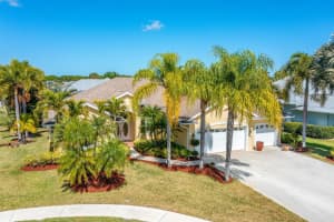6576 35th Pl, Vero Beach, FL 32966, Sold 03/28/22