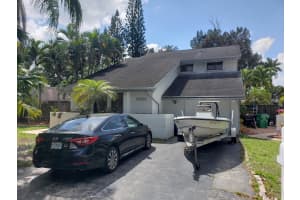 8430 SW 40 Ct, Davie, FL 33328, Sold 04/05/22