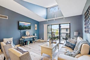 201 Foxtail Dr APT B3, Greenacres, FL 33415, Sold 04/11/22