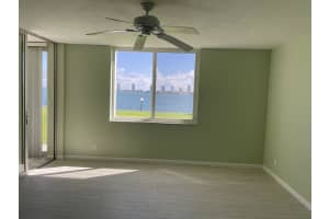 301 Lake Shore Dr #103, Lake Park, FL 33403, Sold 05/12/22