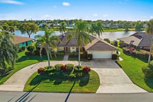 7084 SE Bunker Hill Dr, Hobe Sound, FL 33455, Sold 04/01/22