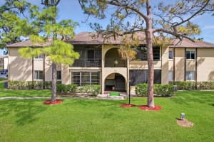 333 Pine Ridge Cir Apt C-1, Greenacres, FL 33463, Sold 04/11/22