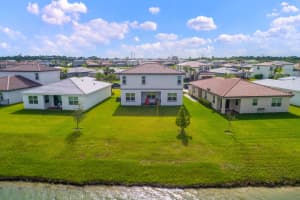 8263 NW Greenbank Cir, Port St. Lucie, FL 34987, Sold 05/27/22