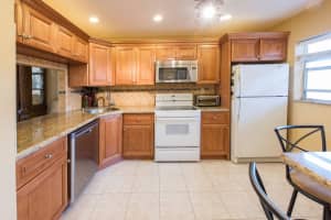8826 W McNab Rd APT 206, Tamarac, FL 33321, Sold 05/31/22