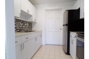 16850 S Glades Dr #8d, North Miami Beach, FL 33162, Sold 05/27/22