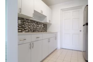 16850 S Glades Dr #8d, North Miami Beach, FL 33162, Sold 05/27/22