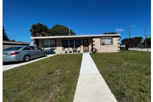 1100 W 26th Ct, West Palm Beach, FL 33404, Sold 05/16/22