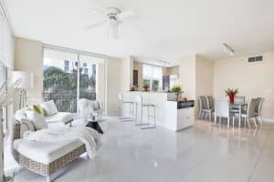550 Okeechobee Blvd APT 422, West Palm Beach, FL 33401, Sold 07/27/22