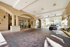 16102 Emerald Estates Dr APT 223, Weston, FL 33331, Sold 04/06/22