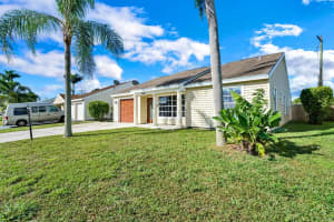 7968 Ridgewood Dr, Lake Worth, FL 33467, Sold 05/09/22
