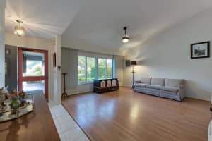 10390 SE Jupiter Narrows Dr, Hobe Sound, FL 33455, Sold 04/20/22