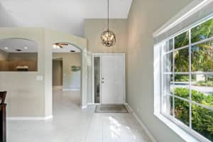 193 N Lakeshore Dr, Hypoluxo, FL 33462, Sold 04/15/22