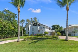 4175 SE Centerboard Ln, Stuart, FL 34997, Sold 04/26/22