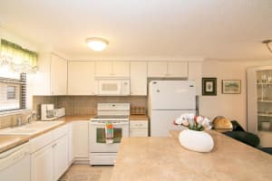 890 N Federal Hwy APT 410, Lake Worth, FL 33462, Sold 04/22/22