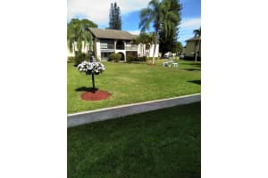 306 Pine Ridge Cir b 1, Greenacres, FL 33463, Sold 04/06/22