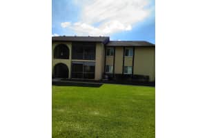 306 Pine Ridge Cir b 1, Greenacres, FL 33463, Sold 04/06/22
