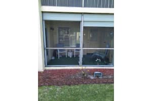 306 Pine Ridge Cir b 1, Greenacres, FL 33463, Sold 04/06/22