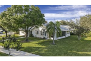 7071 SE Lillian Ct, Stuart, FL 34997, Sold 05/23/22