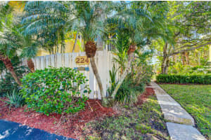 224 Seabreeze Cir, Jupiter, FL 33477, Sold 04/13/22
