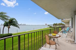 801 Lake Shore Dr APT 204, West Palm Beach, FL 33403, Sold 04/27/22