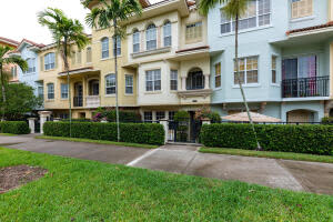 2558 Gardens Pkwy, Palm Beach Gardens, FL 33410, Sold 04/08/22