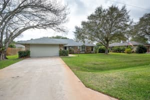 5700 Paleo Pines Cir, Fort Pierce, FL 34951, Sold 03/18/22