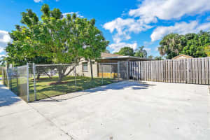 6821 Athena Dr, Lake Worth, FL 33463, Sold 04/14/22