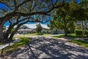 1050 SW 1st St, Boca Raton, FL 33486, Sold 04/25/22