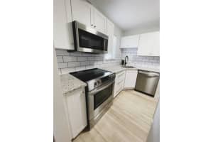 1965 SW Palm City Rd 33 d, Stuart, FL 34994, Sold 03/22/22