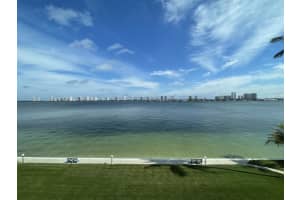 Parking lot, 401 Lake Shore Dr APT 405, West Palm Beach, FL 33403, Sold 05/02/22