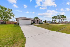 1797 SW Catalonia St, Port St. Lucie, FL 34987, Sold 04/04/22