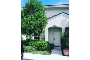 792 Summit Lake Dr, West Palm Beach, FL 33406, Sold 05/17/22