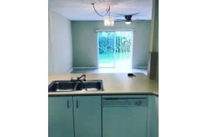 792 Summit Lake Dr, West Palm Beach, FL 33406, Sold 05/17/22
