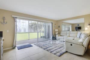 2936 Lake Shore Dr APT 109, Riviera Beach, FL 33404, Sold 03/31/22
