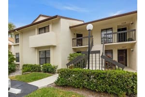 3326 Lucerne Park Dr, Greenacres, FL 33467, Sold 04/18/22