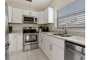 3326 Lucerne Park Dr, Greenacres, FL 33467, Sold 04/18/22