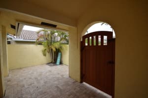 2105 NW 12th St, Delray Beach, FL 33445, Sold 05/02/22