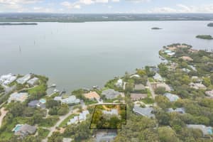 1346 River Ridge Dr, Vero Beach, FL 32963, Sold 04/29/22