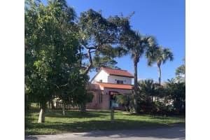 256 NW 7th St, Boca Raton, FL 33432, Sold 05/11/22