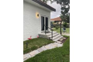 256 NW 7th St, Boca Raton, FL 33432, Sold 05/11/22