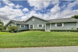 1 Holly Villas, Boynton Beach, FL 33436, Sold 04/29/22