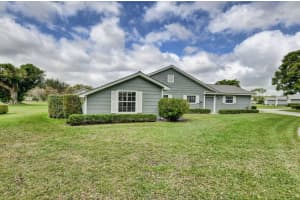 1 Holly Villas, Boynton Beach, FL 33436, Sold 04/29/22