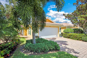 5001 Magnolia Bay Cir, Palm Beach Gardens, FL 33418, Sold 04/01/22