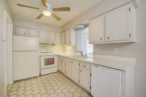 9801 NW 71st St, Tamarac, FL 33321, Sold 04/14/22